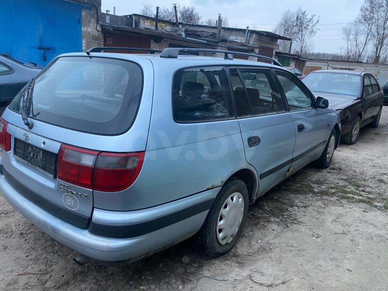 Тойота Карина е 1995г