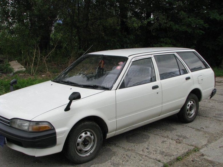 Тойота Карина универсал 1992