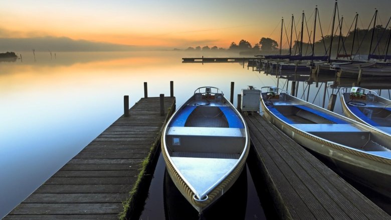 Лодка у причала