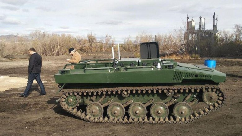 Уран-9 военный робот