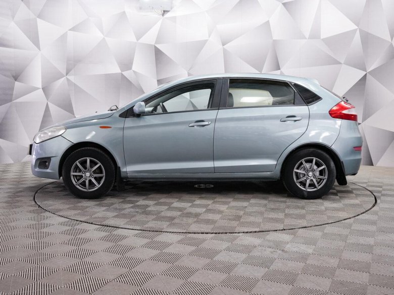 Автомобиль chery