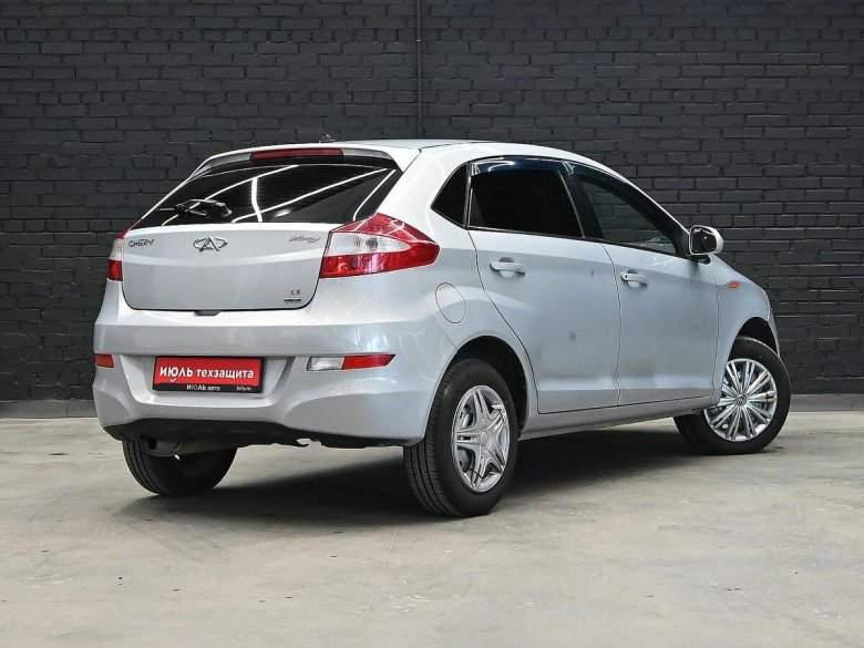 Chery very 2011
