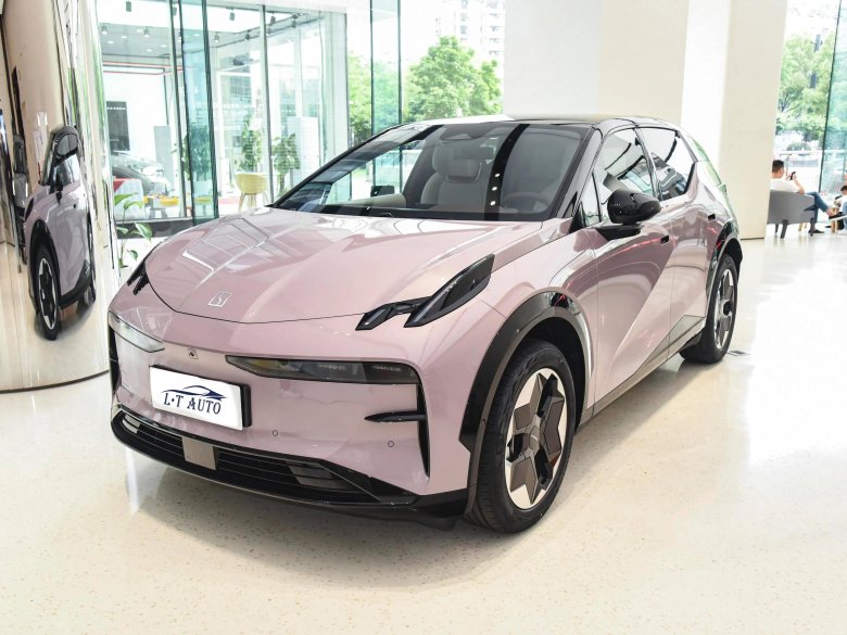 Электрокар zeekr 001