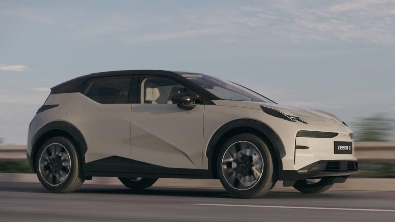 Китайский электромобиль zeekr
