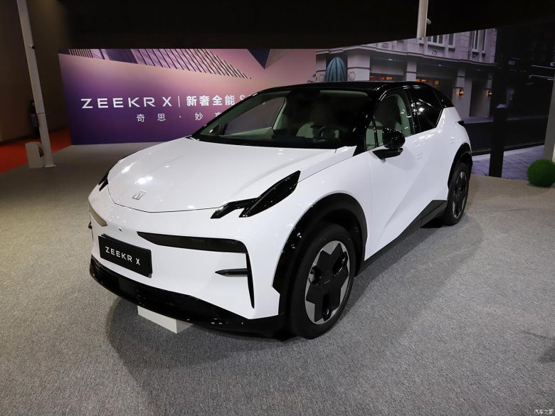 Китайский электромобиль zeekr