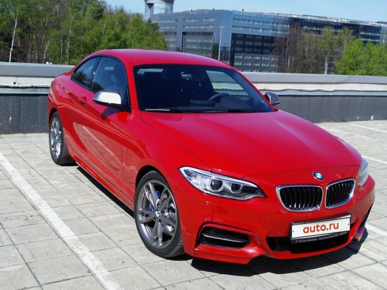 Красная бмв