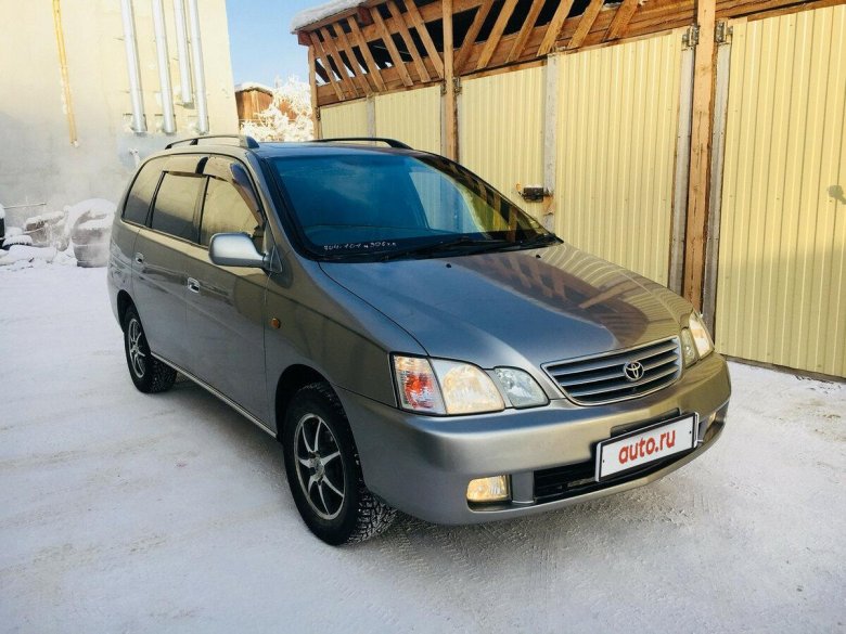 Toyota Gaia 1998