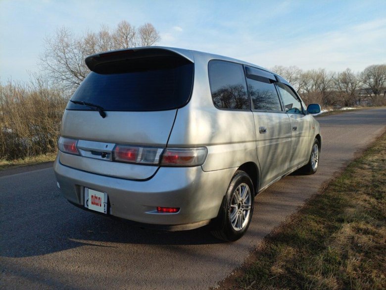 Toyota gaia 2001