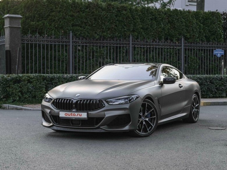 Серая бмв