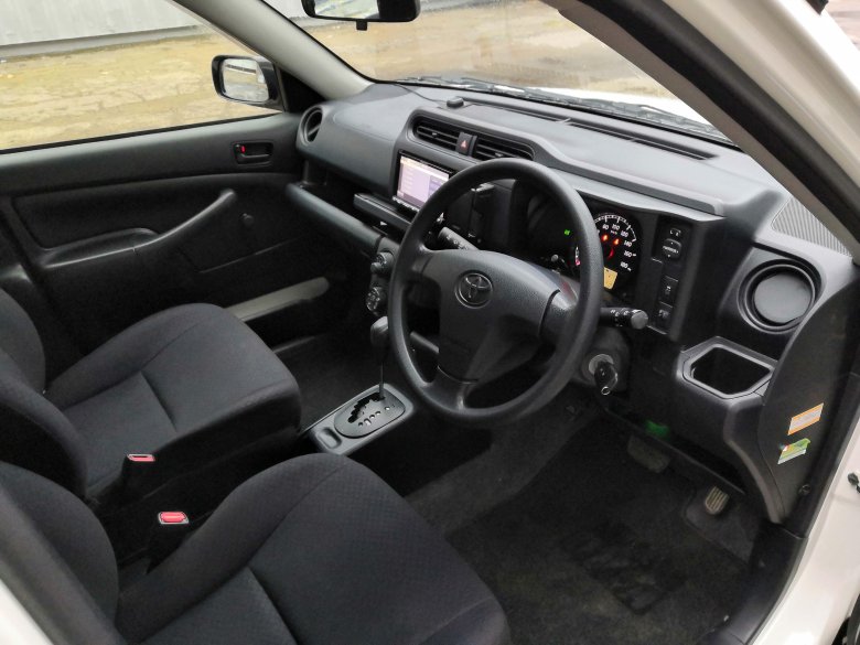 Toyota Probox 2017 салон