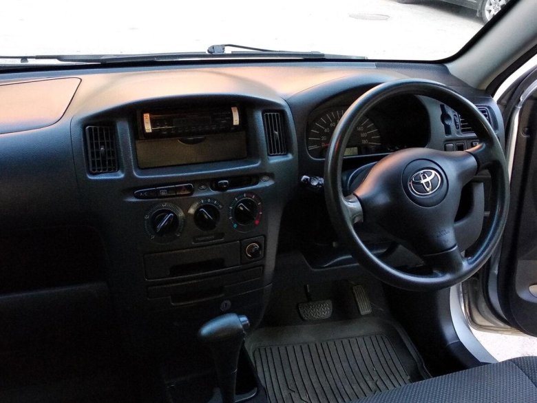 Toyota probox 2002 салон