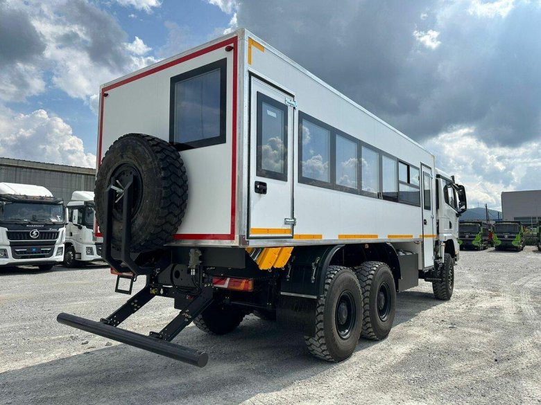 Вахтовый автобус камаз 43118-3027-50