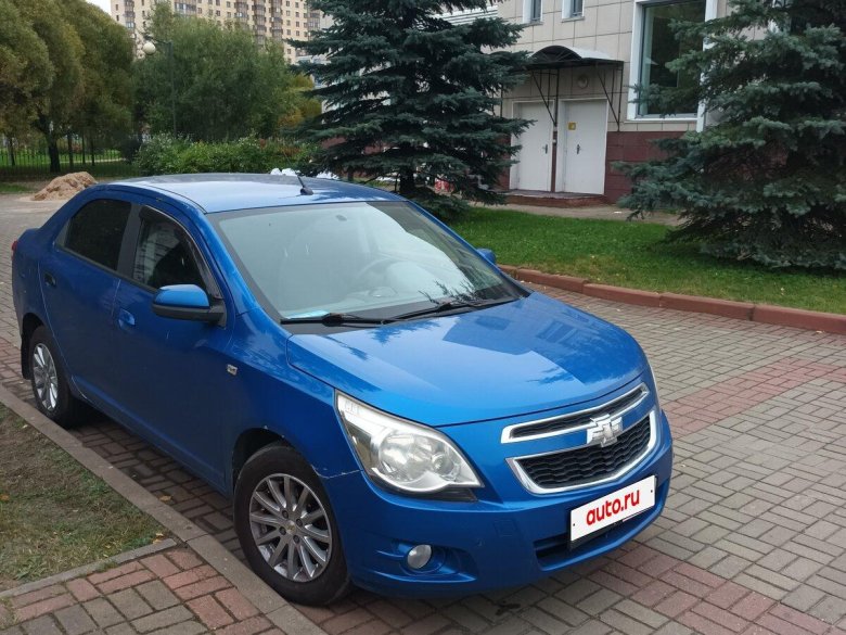 Chevrolet cobalt 2013 голубой