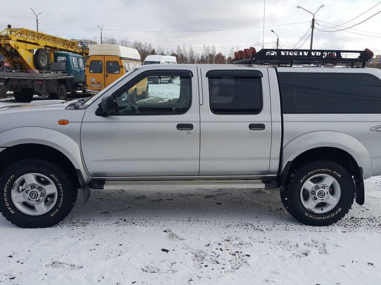 Ниссан НП 300