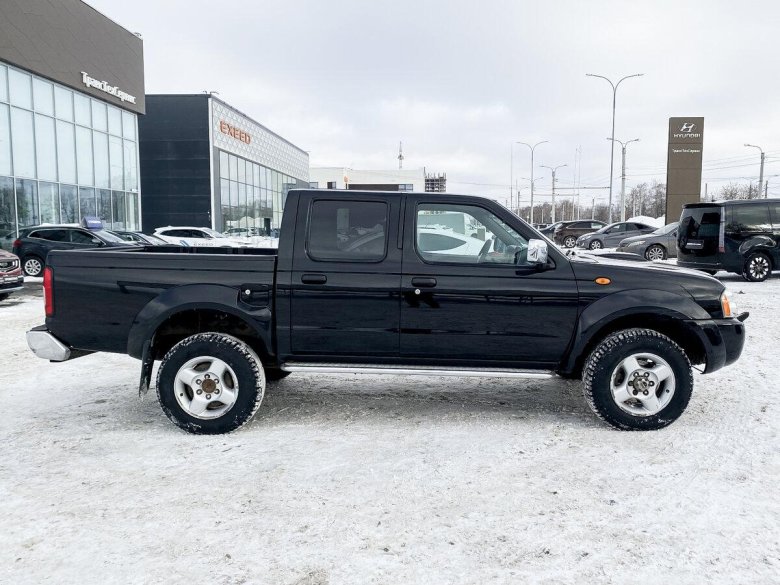 Nissan np 300 pick up