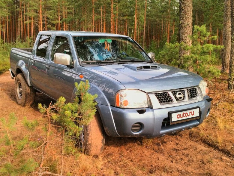 Nissan np300