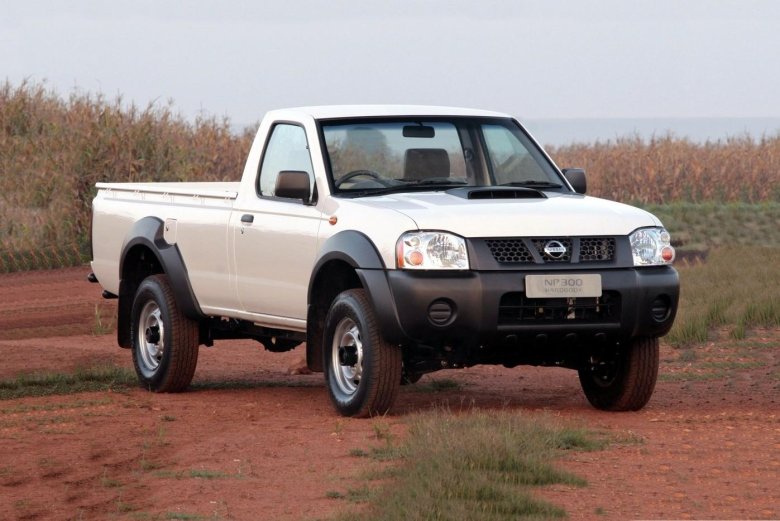 Nissan np300
