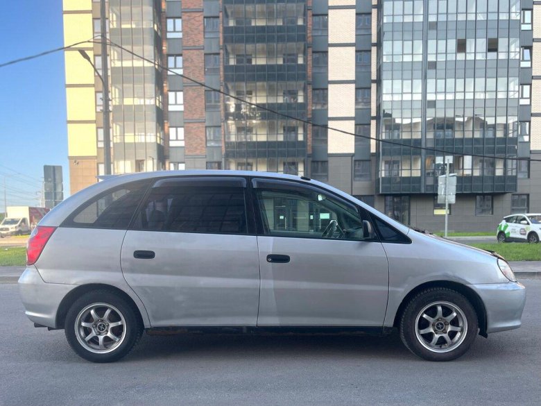 Тойота надия 1999