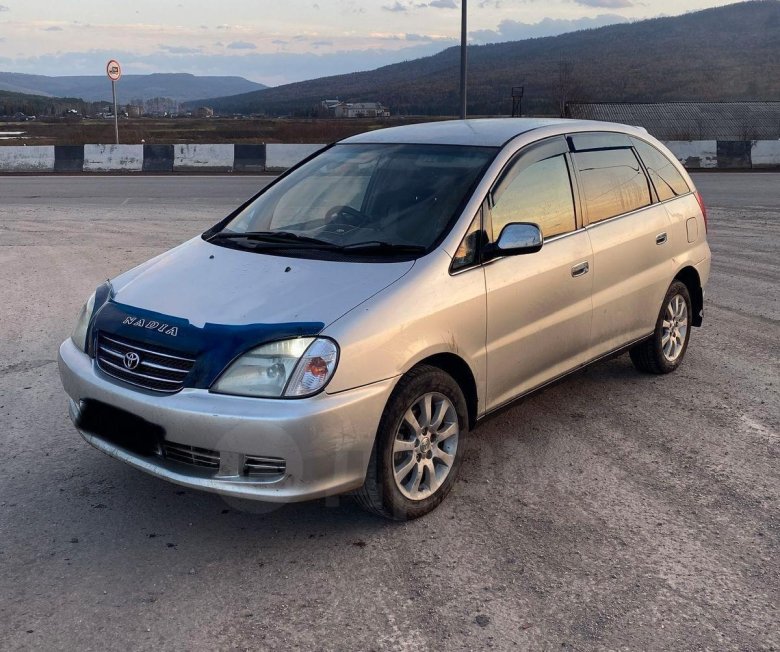 Toyota Nadia 1999