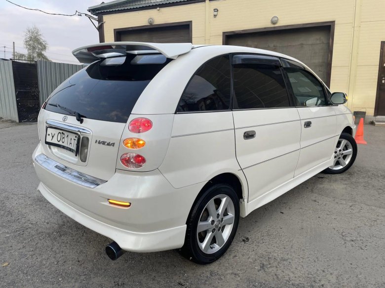 Toyota Nadia