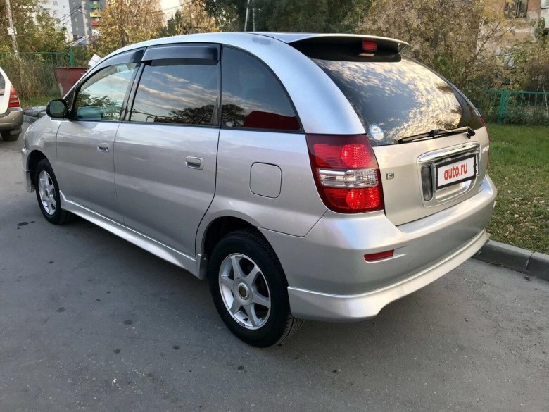 Тойота Надиа 2001