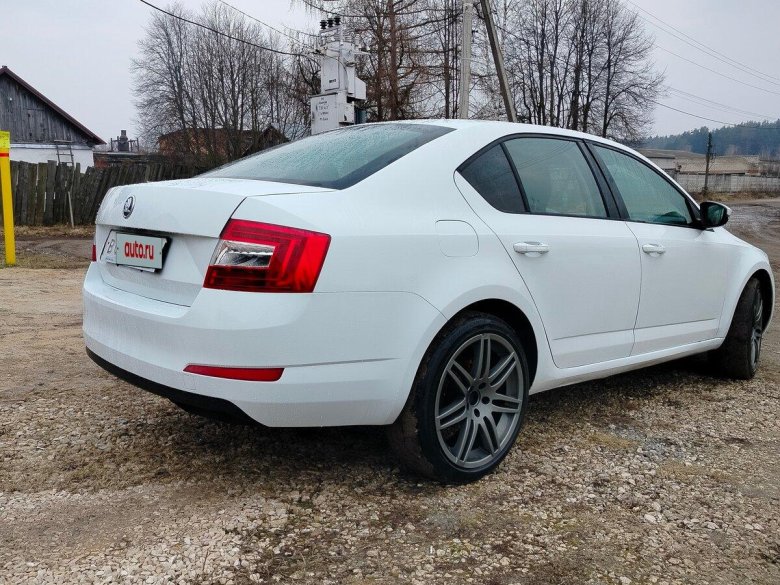 Белый шкода октавия