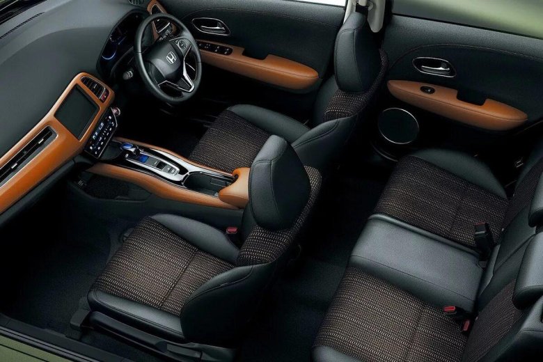 Honda vezel 2017 салон