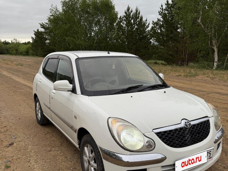 Тойота дуэт 2002