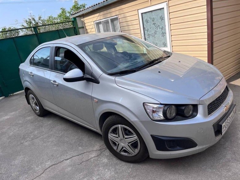Chevrolet aveo (t300) 2011