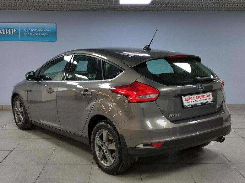 Серый форд фокус