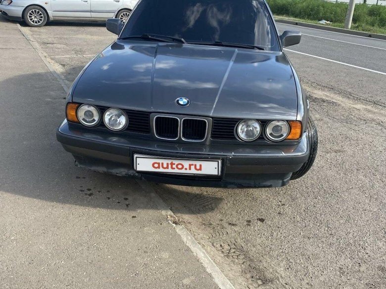 BMW e34 HELLA Black