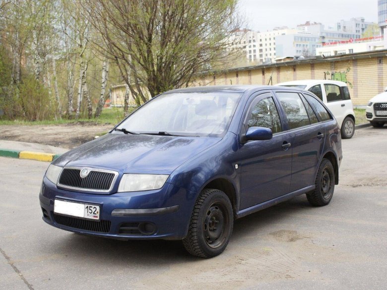 Шкода Фабия 2005 года