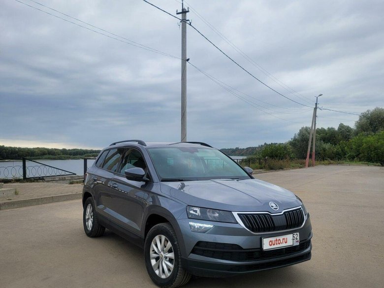 Skoda karoq серый
