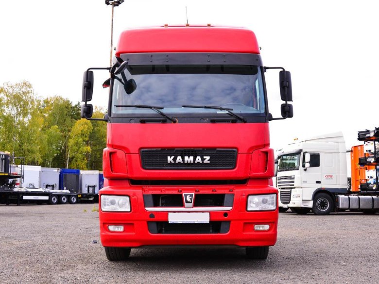 КАМАЗ 5490 красный