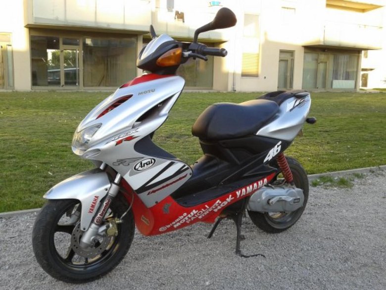 Yamaha aerox 100