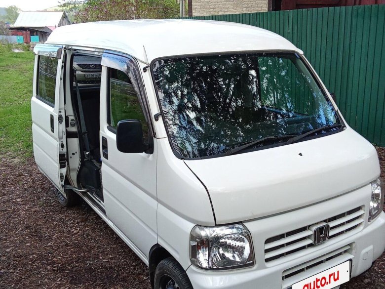 Белая хонда