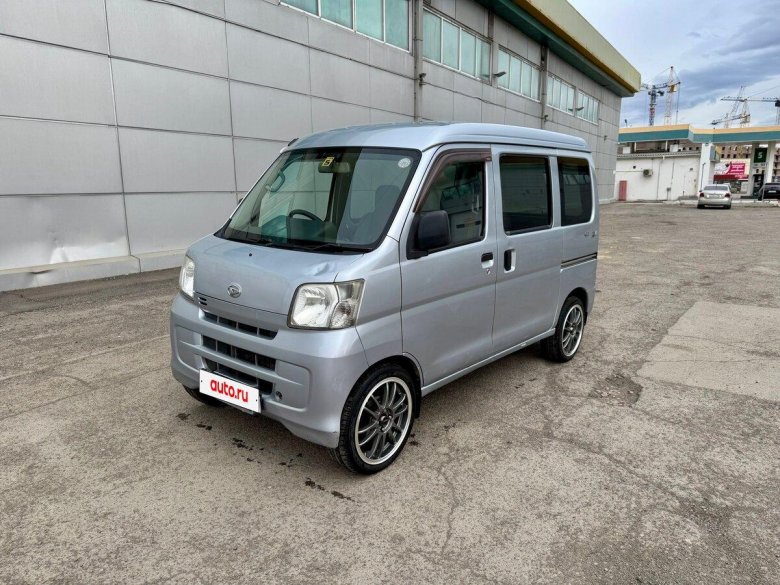 Дайхатсу микроавтобус