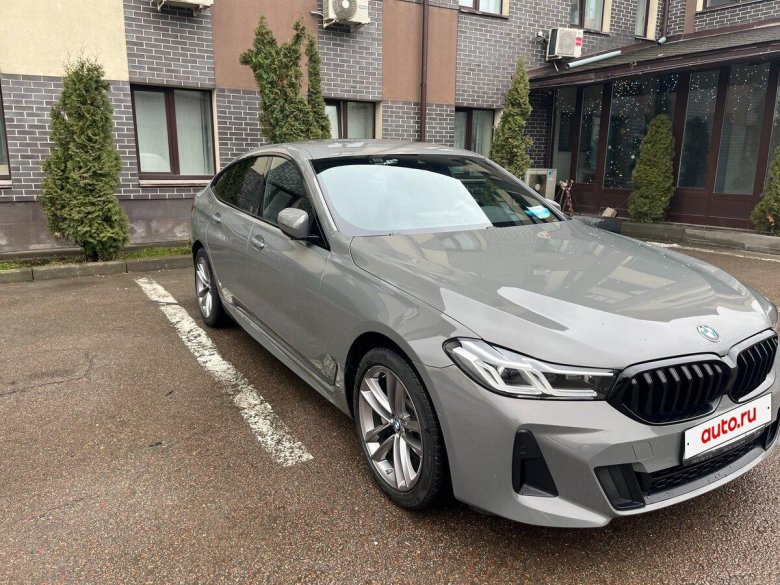 Серая бмв