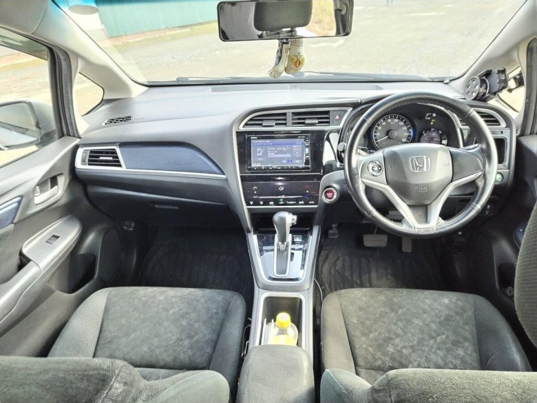 Honda shuttle hybrid 2017