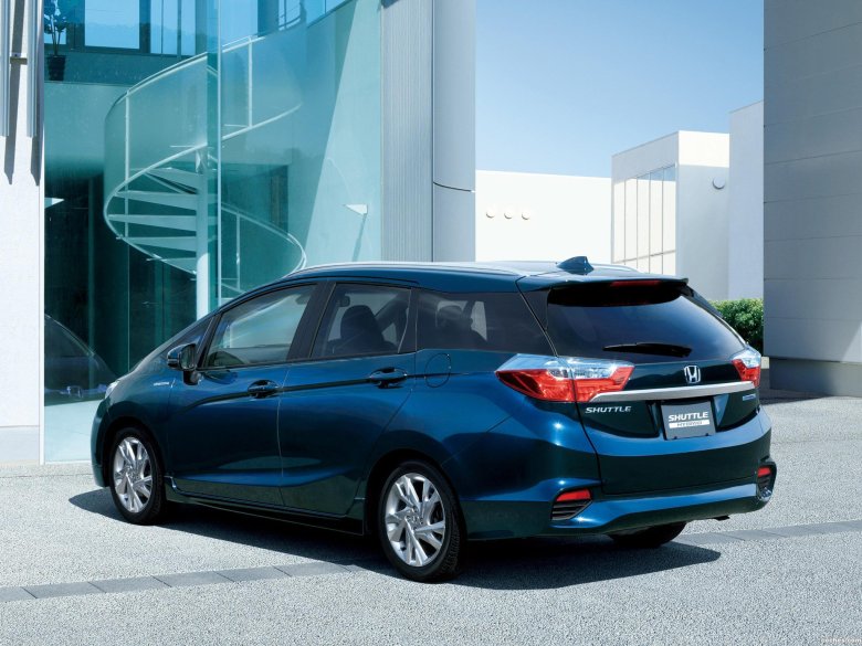 Honda Fit Shuttle Hybrid 2018