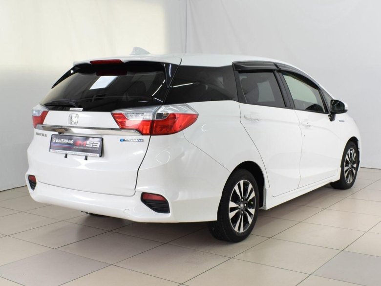 Белая хонда