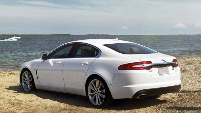 Jaguar XF 2014 белый