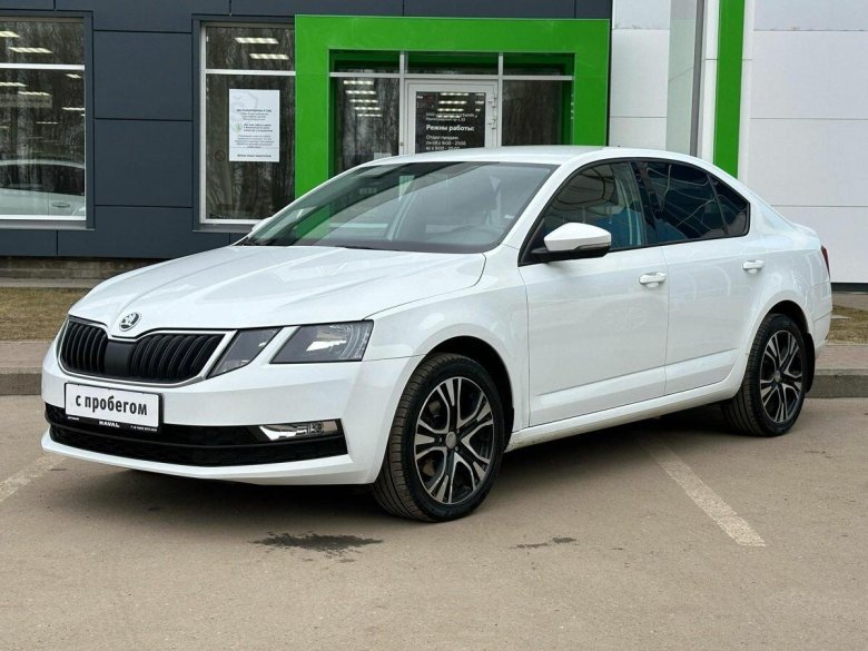 Шкода октавия 2017 белая