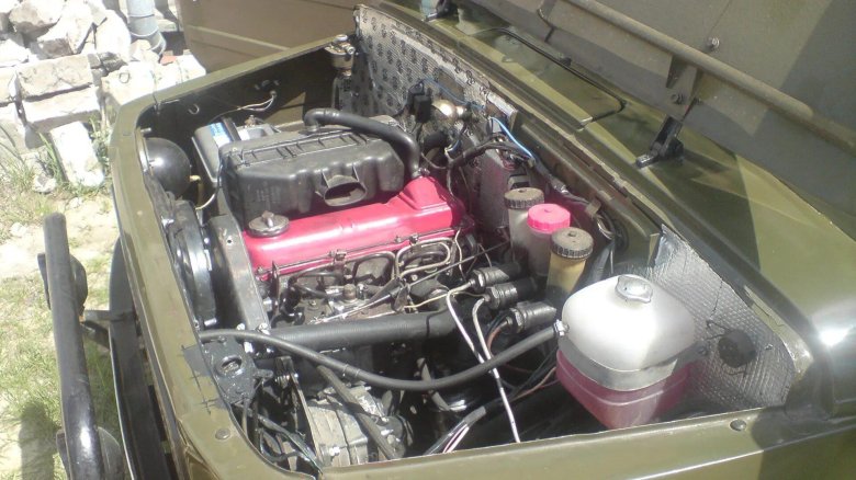 Уаз 469 моторный отсек