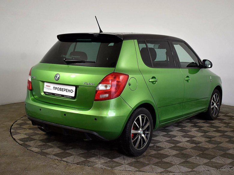 Шкода фабия 2011