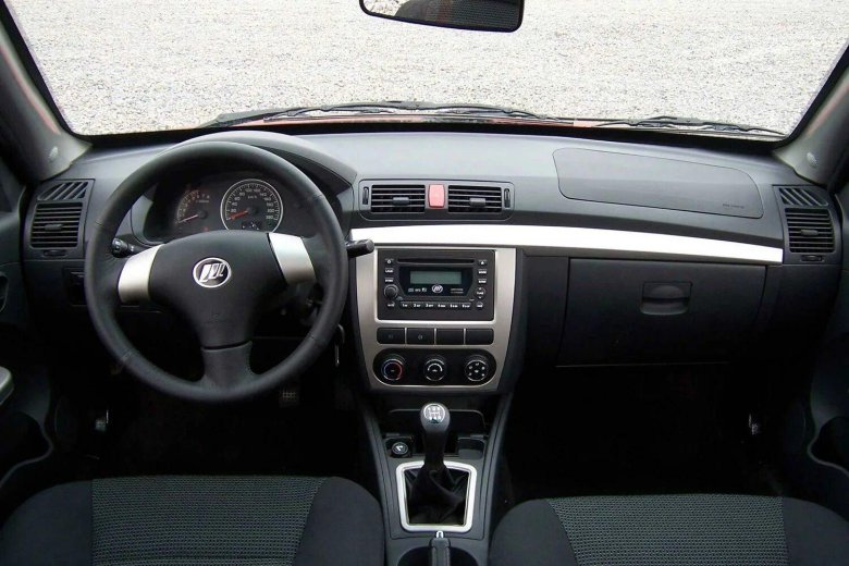 Лифан Бриз 520 салон