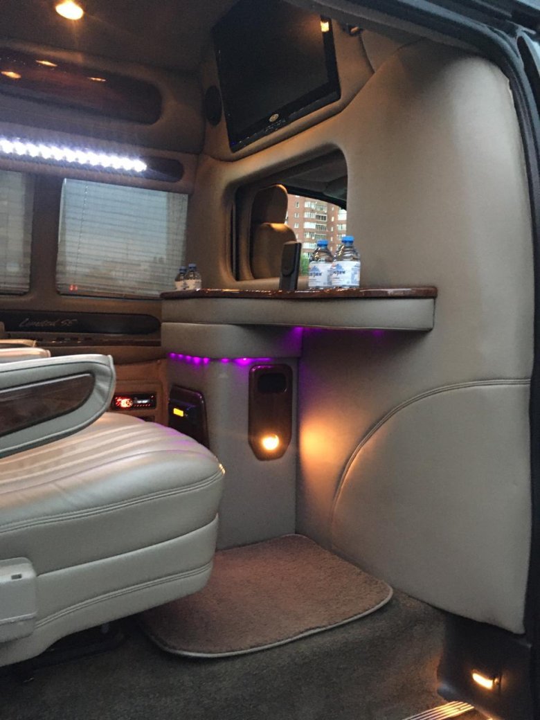 Chevrolet express салон