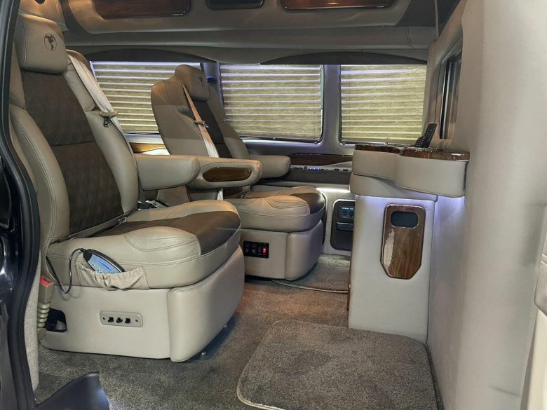 Chevrolet express 2 салон