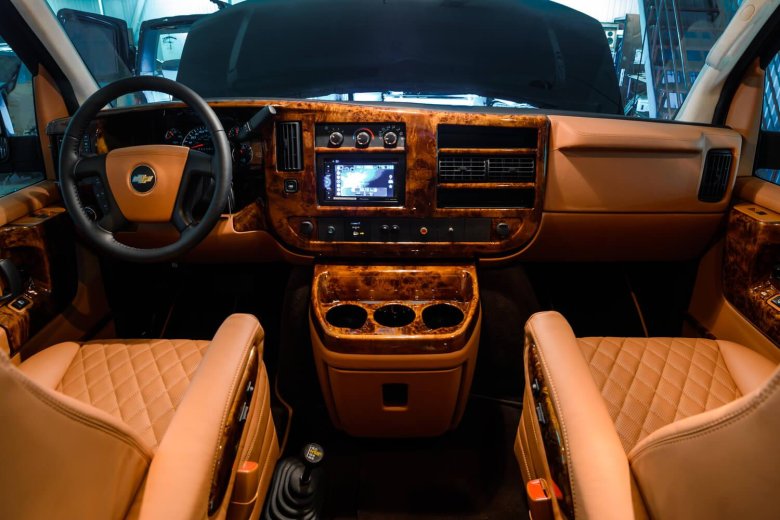 Chevrolet Express 2 салон