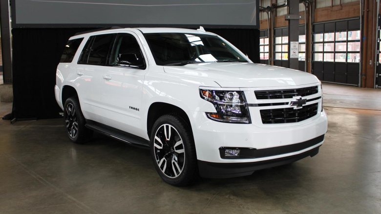 Chevrolet Tahoe 2022 белый